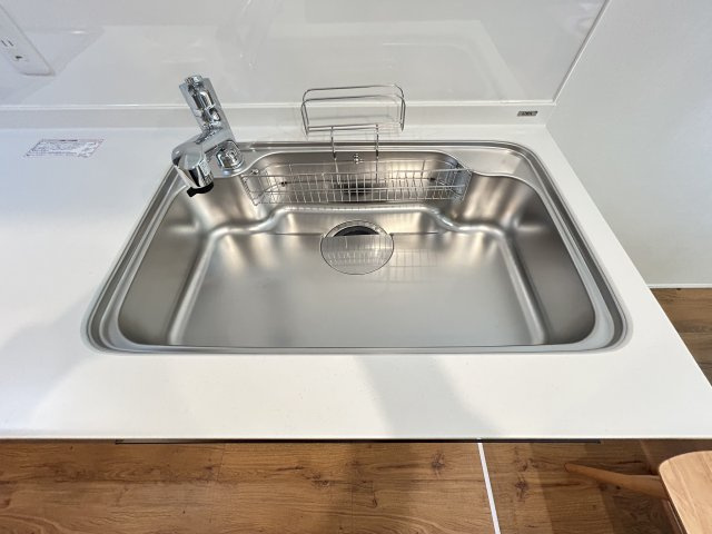 ◆令和７年２月リフォーム済みの美室◆南向き採光で専用庭付き◆周辺環境充実◆グラン・ドムール智恵光院のキッチン|シンク