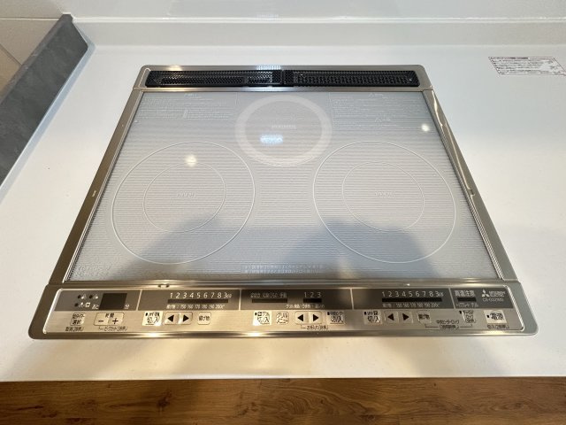 ◆令和７年２月リフォーム済みの美室◆南向き採光で専用庭付き◆周辺環境充実◆グラン・ドムール智恵光院のキッチン|ＩＨクッキングヒーター