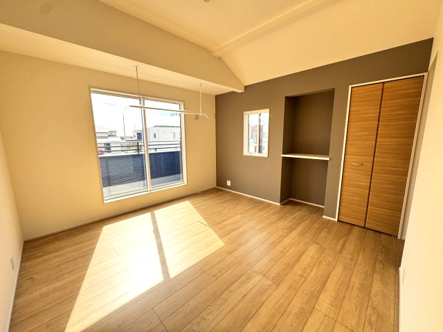 ブルーミングガーデン前橋市後家町３棟　1号棟　の洋室|２階洋室１です