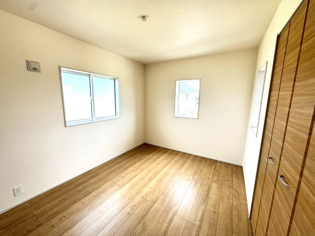 ブルーミングガーデン前橋市後家町３棟　1号棟　の洋室|2階洋室３です♪