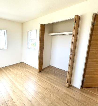 ブルーミングガーデン前橋市後家町３棟　1号棟　の洋室|２階洋室３収納です♪