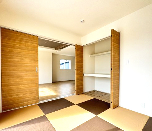 ブルーミングガーデン前橋市後家町３棟　1号棟　の収納|和室にも大きな収納スペースがあります！