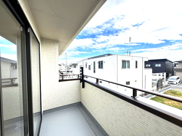 ブルーミングガーデン前橋市後家町３棟　2号棟　のバルコニー|2か所バルコニー付きです！
南面で陽当たりも良好です☆