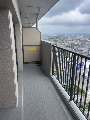 ライオンズマンション西岡崎【1303】のバルコニー