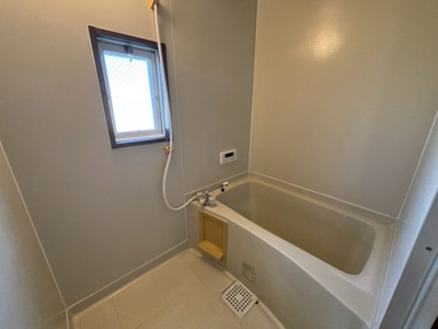 【浴室】 | リバーパナハイツB | 日々の疲れを癒すお風呂付です