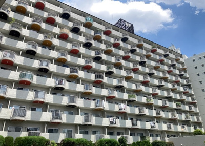 【外観】 | 八王子セントラルマンション | マンションの外観は非常に重要なポイントです！外観の善し悪しは資産価値に大きな影響を与えます。外観のいいマンションを購入することで、高値で売却がしやすく、買い手が見つかりやすいというメリットがあります。