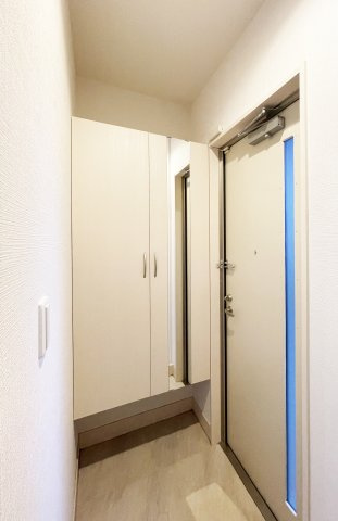 アゼリアブロムの玄関