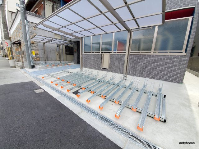 みおつくし十三　仲介手数料無料の駐車場