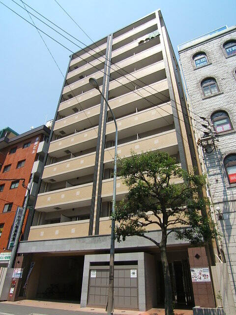 アール六本松駅前