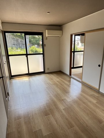 クレストハウスの居間・リビング