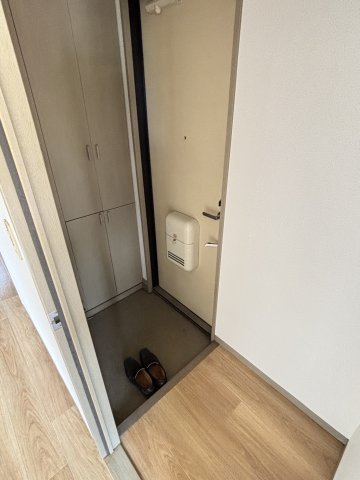 クレストハウスの玄関