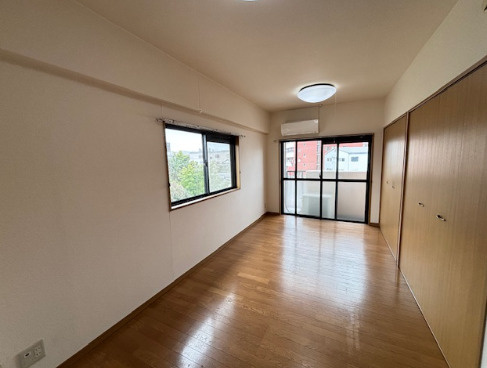 熊本市中央区九品寺６丁目の賃貸マンションの居間・リビング