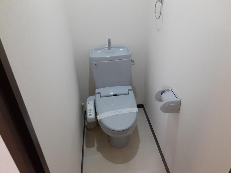 タウンハウス8番館のトイレ