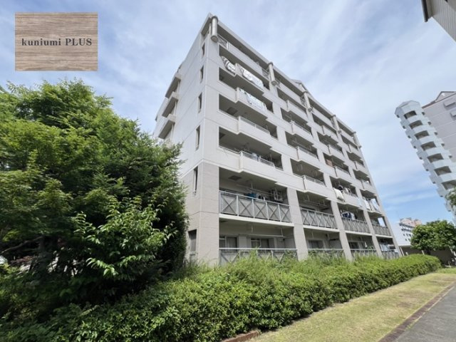 都島リバーシティ21号棟の外観