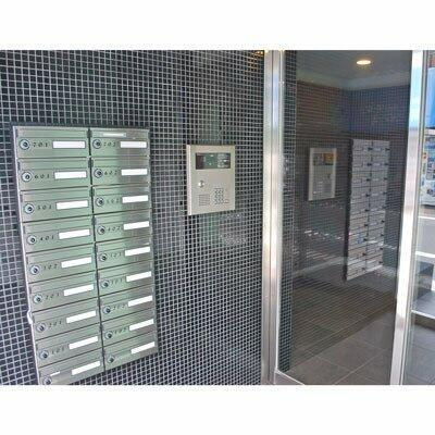 エルフラット新富町のエントランス| 