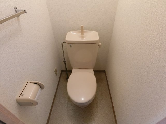 ラ・ベレッツァ浄水通りのトイレ
