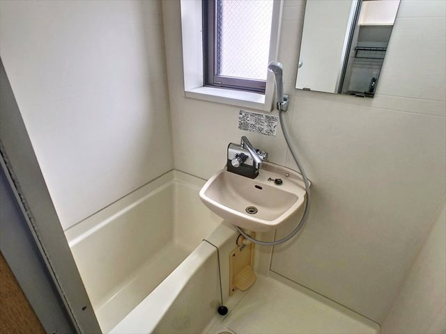 パピルスIIIの浴室