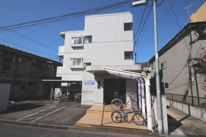 福生市志茂の賃貸マンション