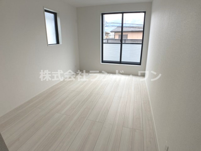 【洋室】 | 入間市扇台6丁目　全8棟 5号棟 | 約7.5帖の洋室