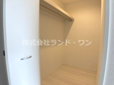 【収納】 | 入間市扇台6丁目　全8棟 5号棟 | 約7.5帖の洋室にあるウォークインクローゼット