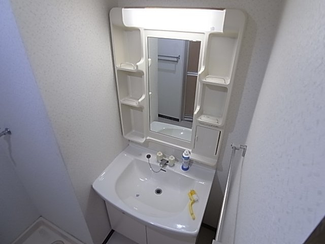 神戸市兵庫区大開通２丁目の賃貸マンションの洗面所