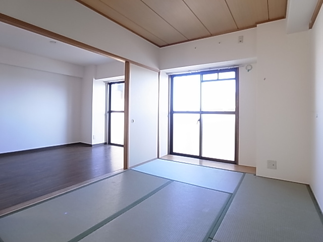 神戸市兵庫区大開通２丁目の賃貸マンションの内装|和室
