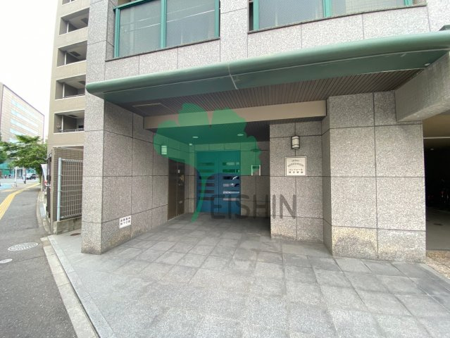 コンフォール博多駅南のエントランス