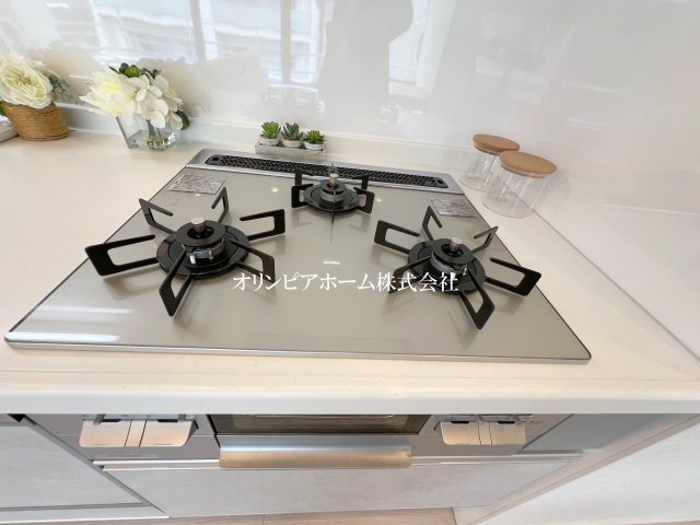 パレトーホー浅草　7階　最　上階　角　部屋　 家具付のキッチン