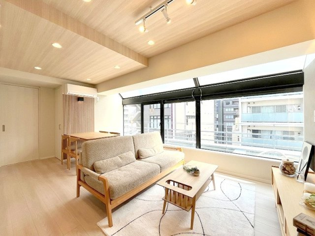 パレトーホー浅草　7階　最　上階　角　部屋　 家具付のその他