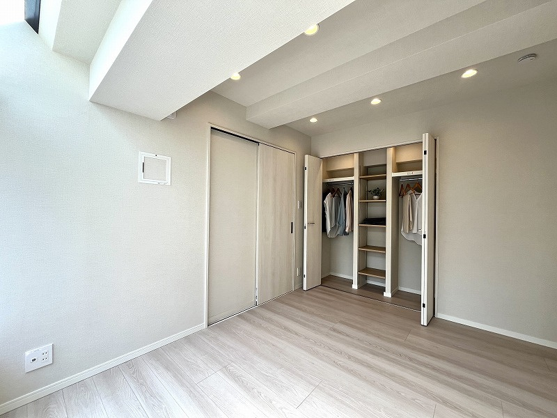パレトーホー浅草　7階　最　上階　角　部屋　 家具付のその他