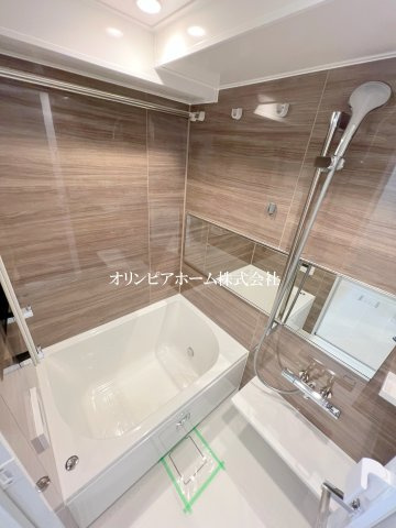 パレトーホー浅草　7階　最　上階　角　部屋　 家具付の浴室