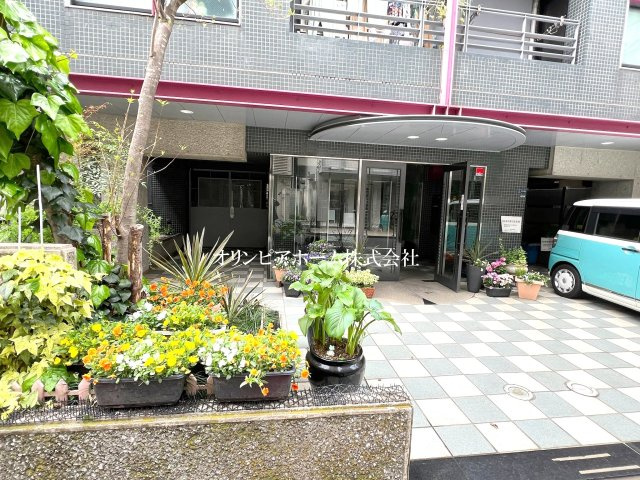 パレトーホー浅草　7階　最　上階　角　部屋　 家具付のエントランス