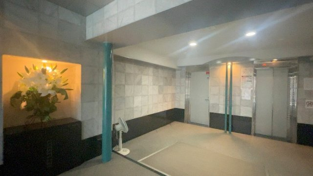 パレトーホー浅草　7階　最　上階　角　部屋　 家具付のエントランス