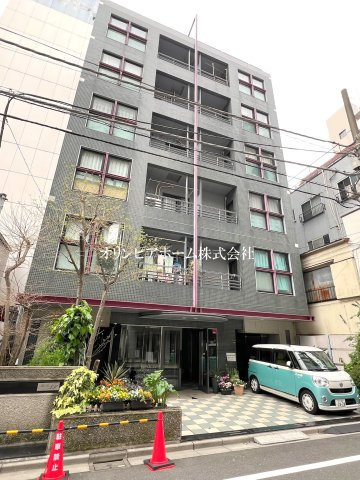 パレトーホー浅草　7階　最　上階　角　部屋　 家具付の外観