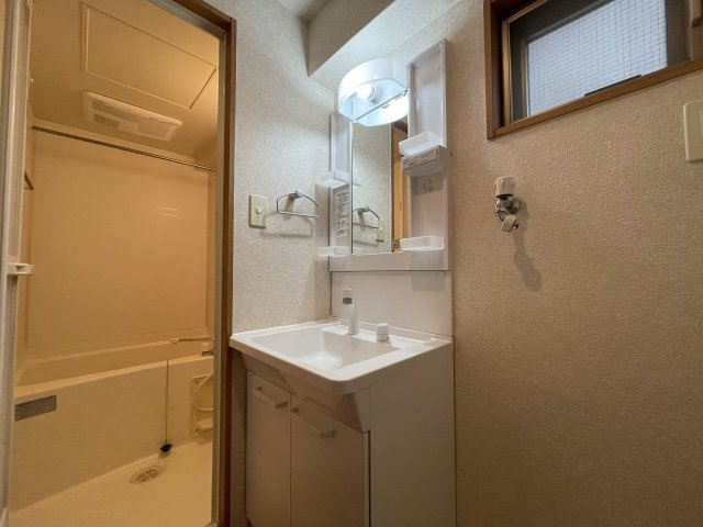 ラフィネスシャトードゥ赤坂の洗面所