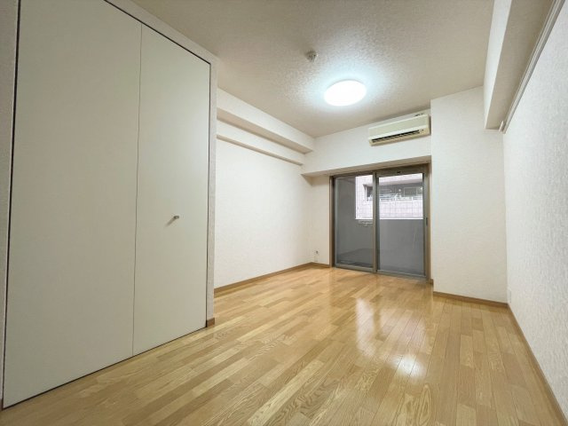 ラフィネスシャトードゥ赤坂の居間・リビング