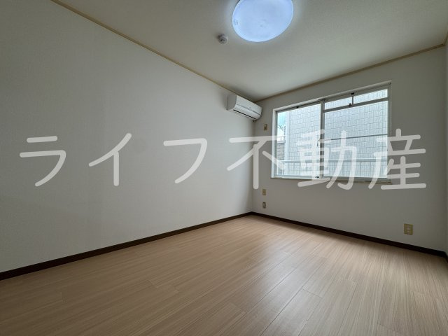 エステートピアヌカタの居間・リビング|おしゃれな居間です