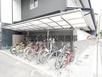 【その他共用部分】 | ベルク五条高倉 | 屋根つき駐輪所