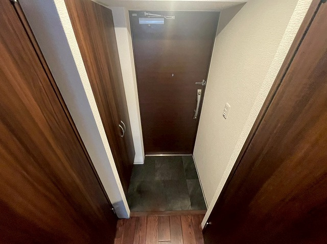 サンメゾン16の玄関