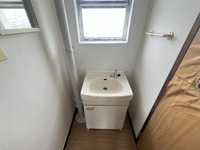 公団狭山住宅19号棟の独立洗面台