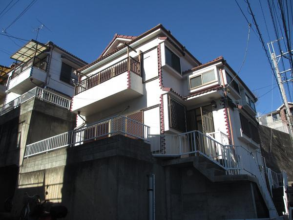 市川大野テラスハウスN棟の外観