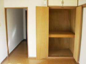 からたちビルの収納|※写真は同タイプの別室になります