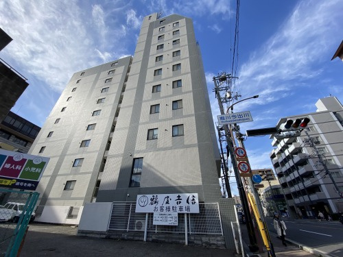 アクシルコート堀川今出川の外観