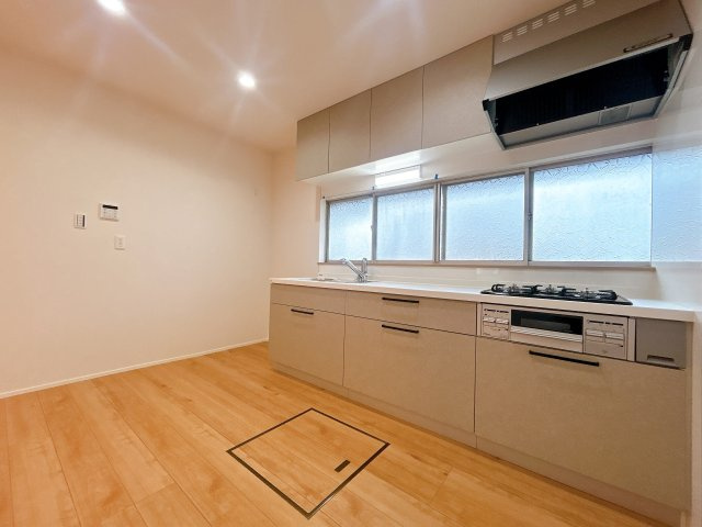 岡崎市竜泉寺町のキッチン