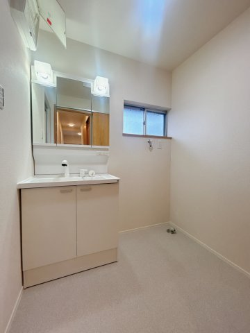 岡崎市竜泉寺町の独立洗面台