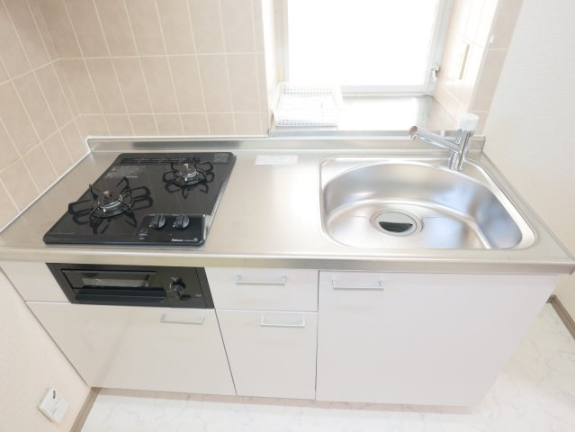 クレスト壱番館の玄関