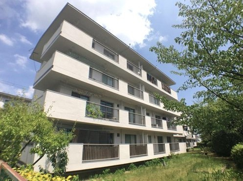 円明寺ヶ丘団地Ⅾ棟