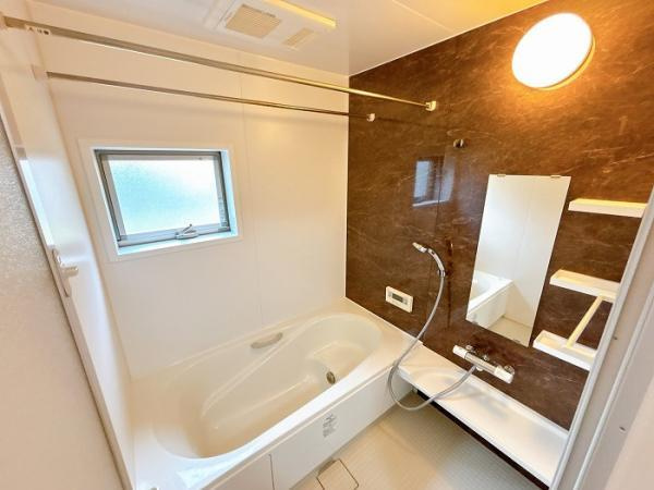 中古戸建　大垣市東町2丁目　平成29年築の浴室
