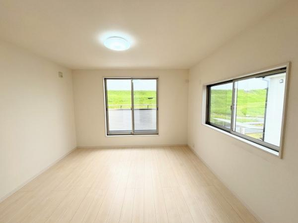 中古戸建　大垣市東町2丁目　平成29年築の寝室|２階東洋室