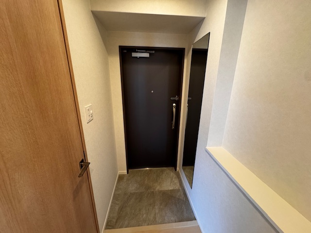 スプランディッド茨木天王の玄関